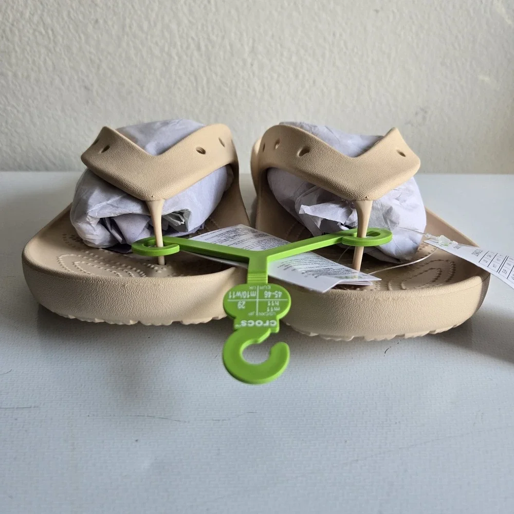 Crocs Classic Flip Flops V2 Sandals Beige Shitake Men's 11/‎ Women's 13 New